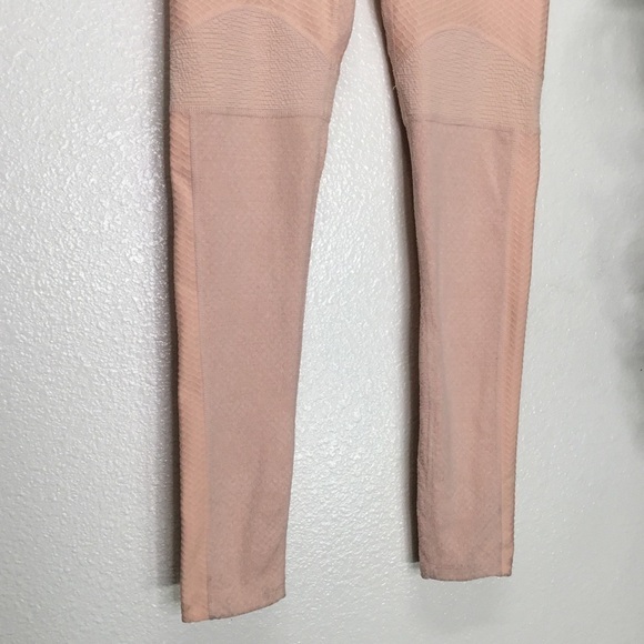 GymShark Pink Work Out Leggings - Picture 3 of 10